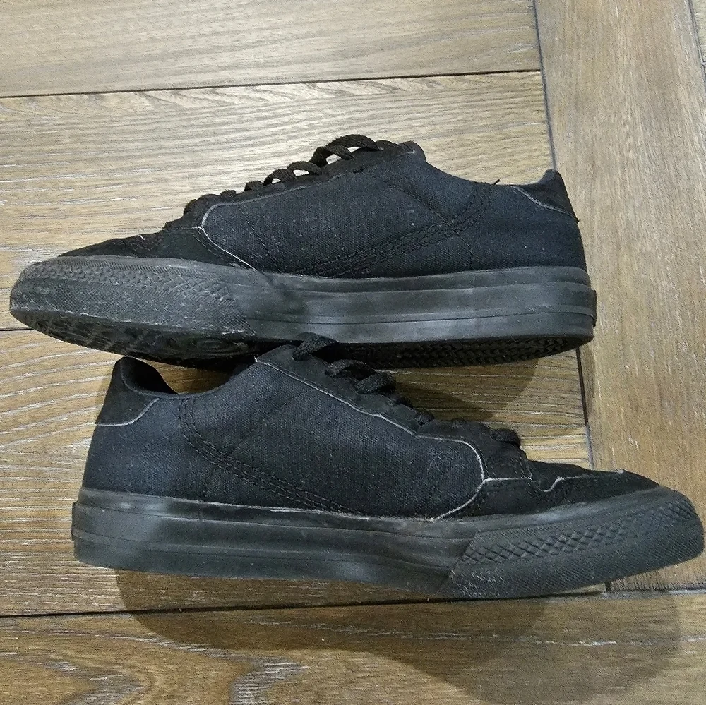 Adidas Sneaker, Black, Size 7